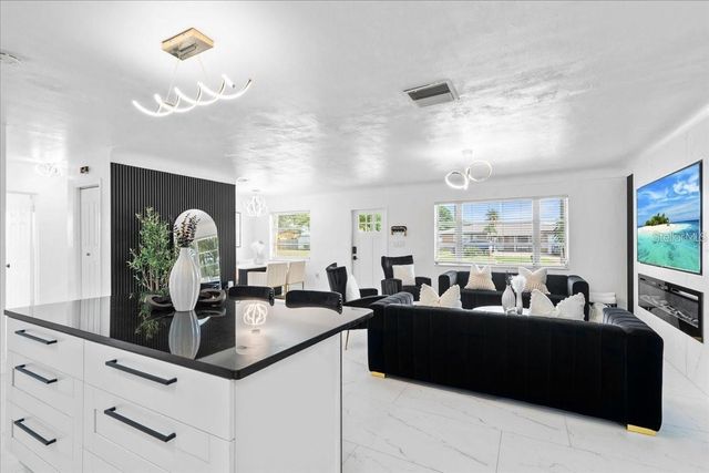 6083 50TH AVENUE N, Kenneth City, FL 33709