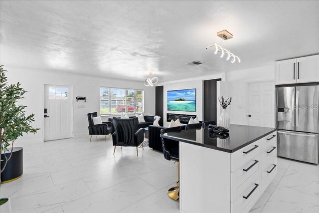 6083 50TH AVENUE N, Kenneth City, FL 33709