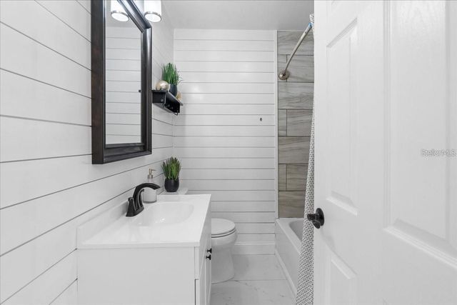 6083 50TH AVENUE N, Kenneth City, FL 33709