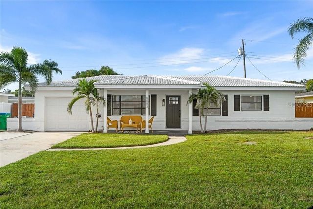 6083 50TH AVENUE N, Kenneth City, FL 33709