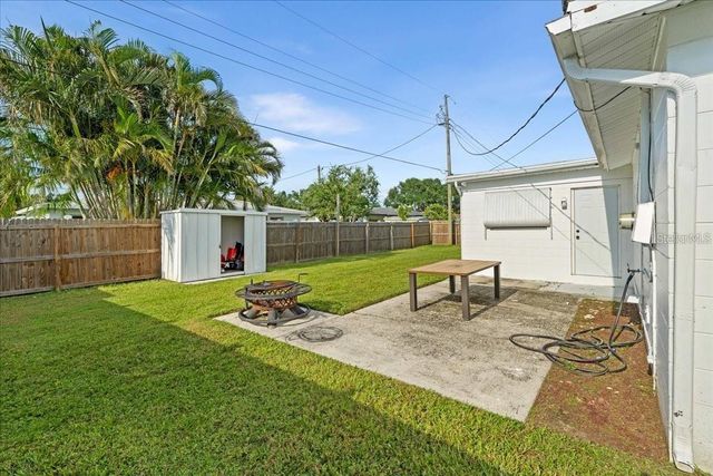 6083 50TH AVENUE N, Kenneth City, FL 33709