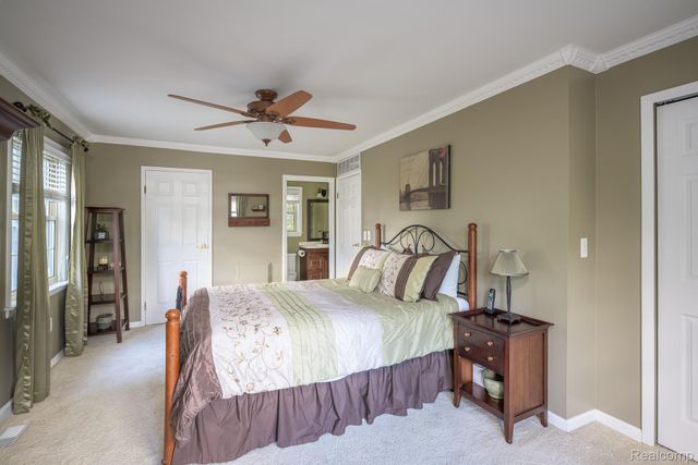 3627 Bristol Drive, Troy, MI 48083