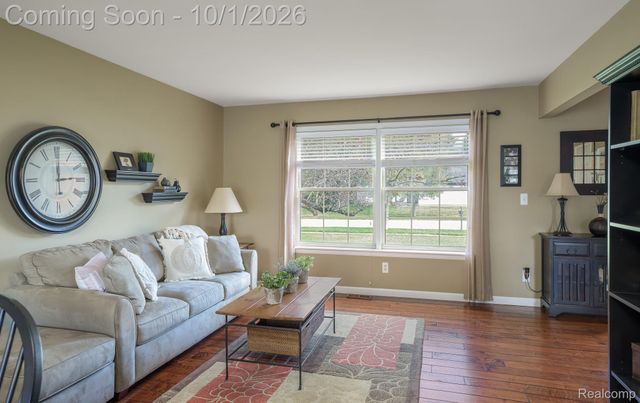 3627 Bristol Drive, Troy, MI 48083