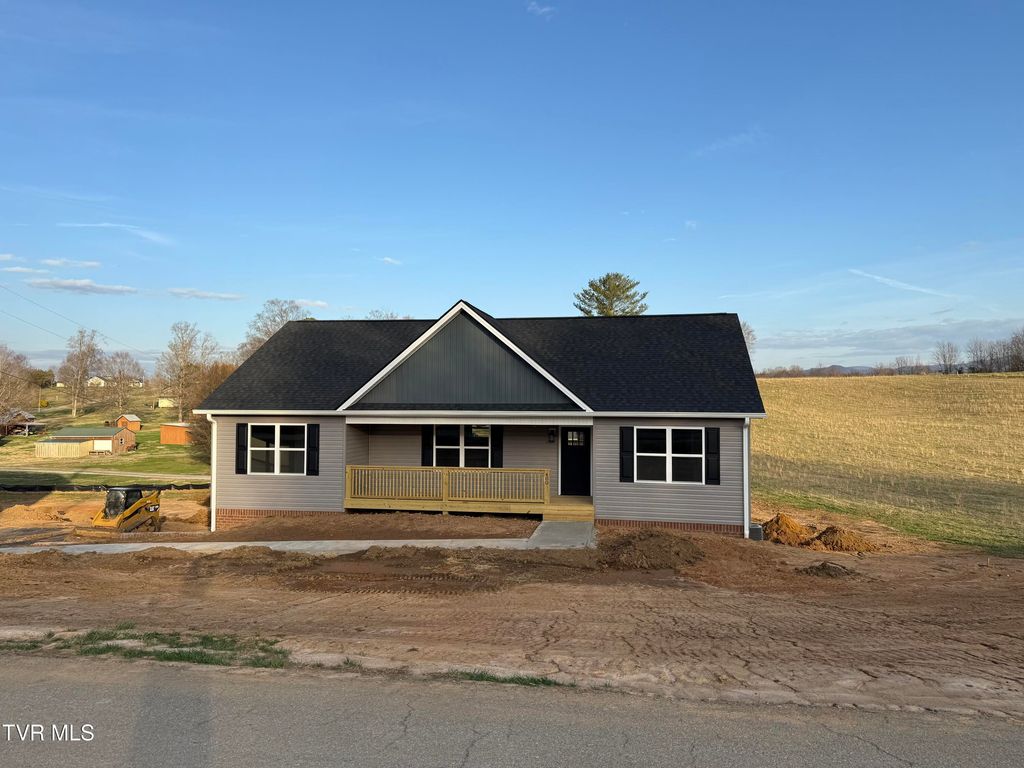 400 Barren Valley Road, Chuckey, TN 37641