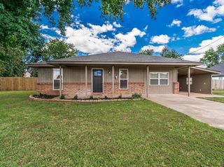 910 SW Tater Black Road, Bentonville, AR 72712