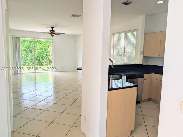 911 Phoenix Way, Weston, FL 33327