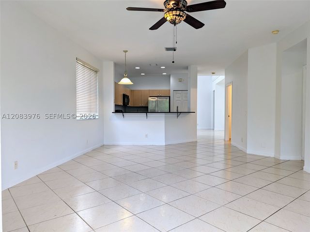911 Phoenix Way, Weston, FL 33327