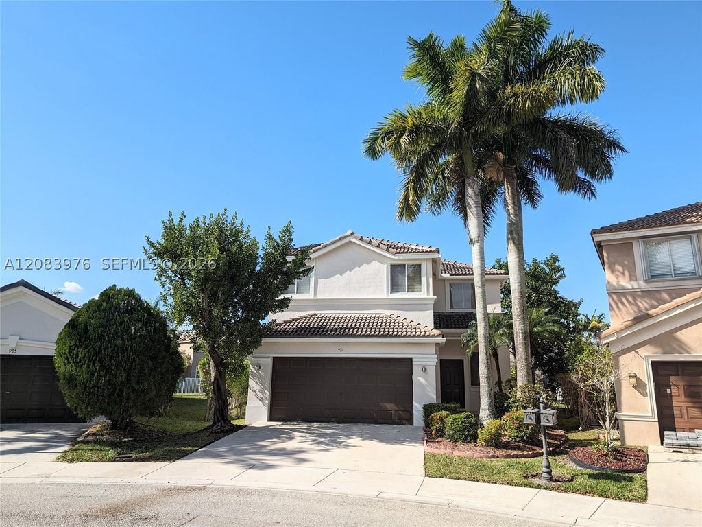 911 Phoenix Way, Weston, FL 33327