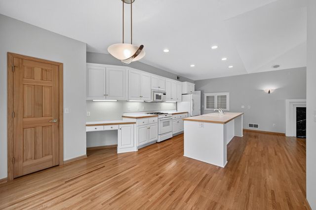 4168 Cashell Glen, Eagan, MN 55122