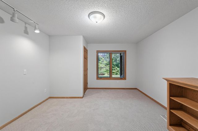 4168 Cashell Glen, Eagan, MN 55122