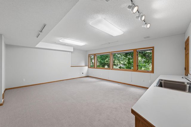 4168 Cashell Glen, Eagan, MN 55122
