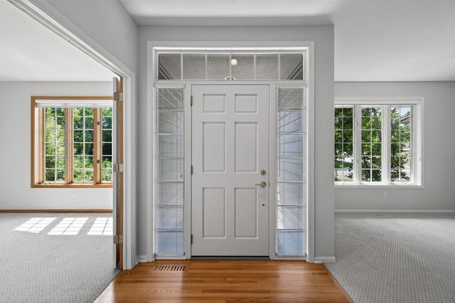 4168 Cashell Glen, Eagan, MN 55122