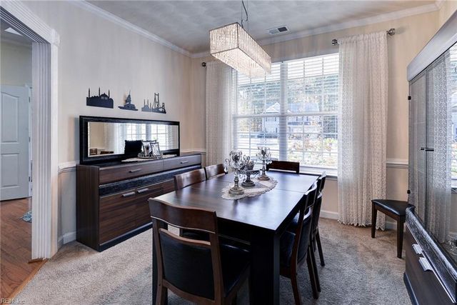 14 Firefly LN, Hampton, VA 23666