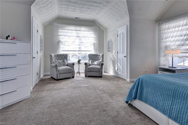 14 Firefly LN, Hampton, VA 23666