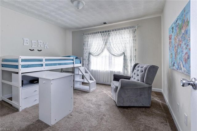 14 Firefly LN, Hampton, VA 23666