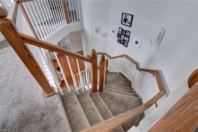 14 Firefly LN, Hampton, VA 23666