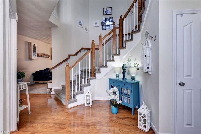 14 Firefly LN, Hampton, VA 23666