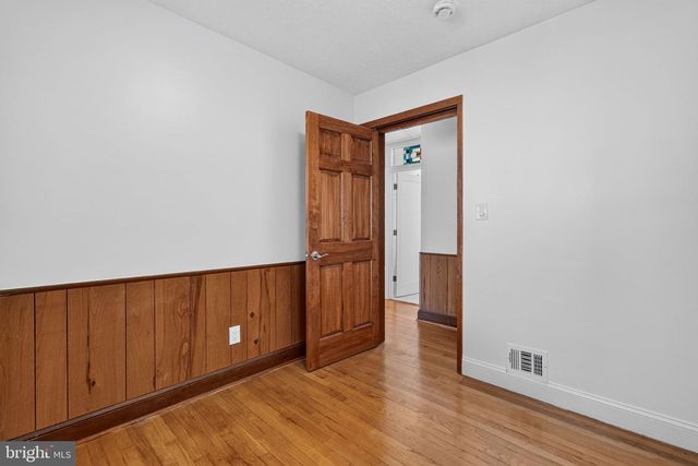 997 N SYCAMORE ST, Falls Church, VA 22046