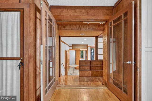 997 N SYCAMORE ST, Falls Church, VA 22046