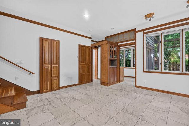 997 N SYCAMORE ST, Falls Church, VA 22046