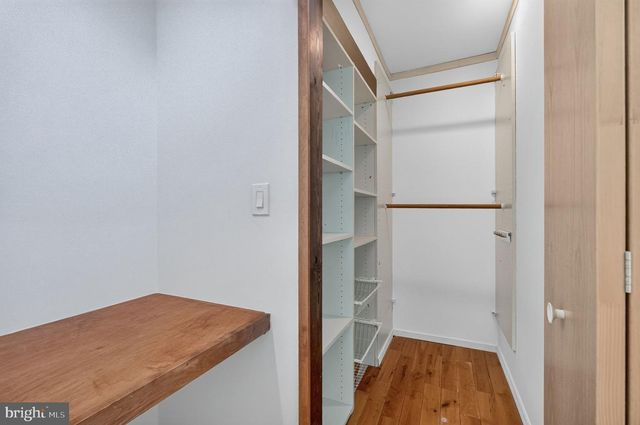 997 N SYCAMORE ST, Falls Church, VA 22046