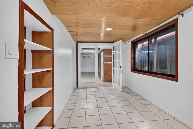 997 N SYCAMORE ST, Falls Church, VA 22046
