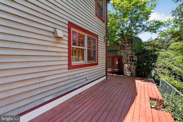 997 N SYCAMORE ST, Falls Church, VA 22046