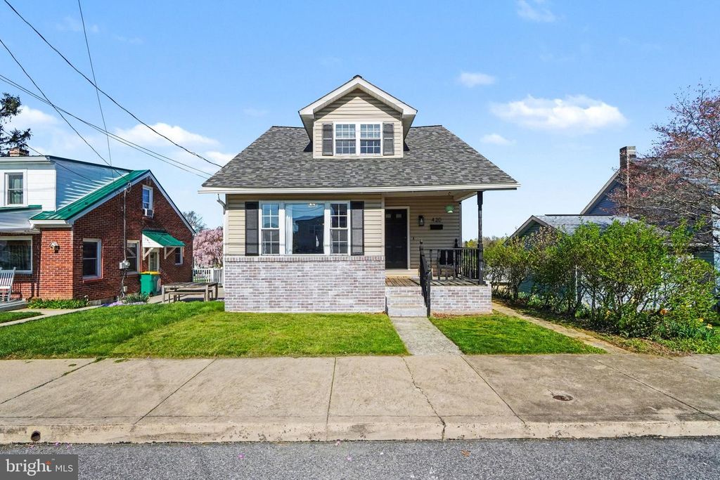 420 FAIRVIEW AVENUE, Waynesboro, PA 17268