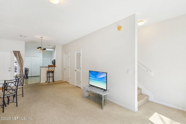 7826 MELVIN Road, Jacksonville, FL 32210