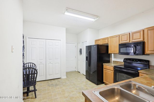 7826 MELVIN Road, Jacksonville, FL 32210