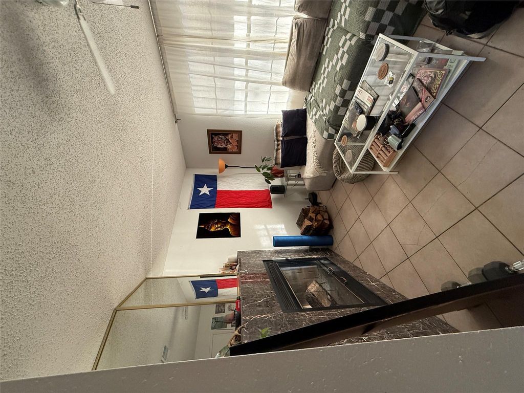 8311 Hathaway DR A, Austin, TX 78757