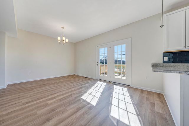 5264 Arrowhead TRL, Salem, VA 24153