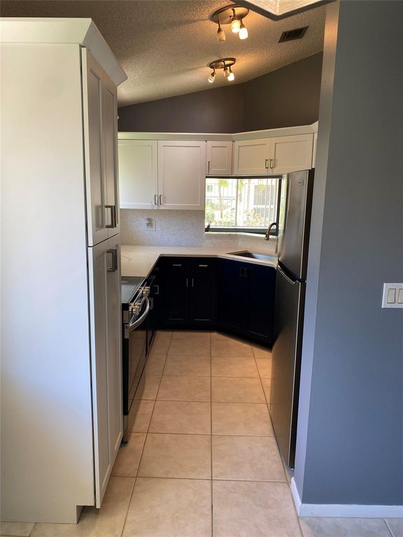 6540 Chasewood Dr F, Jupiter, FL 33458