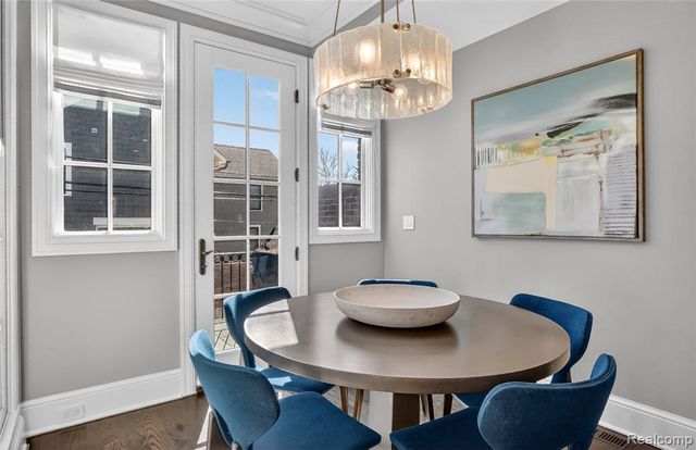 277 W Brown Street, Birmingham, MI 48009