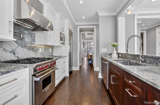 277 W Brown Street, Birmingham, MI 48009