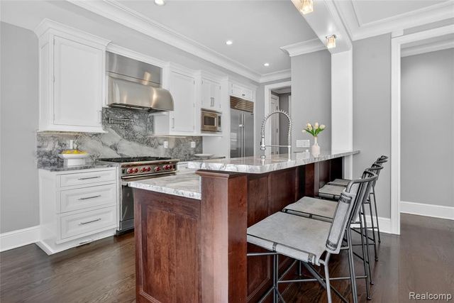 277 W Brown Street, Birmingham, MI 48009