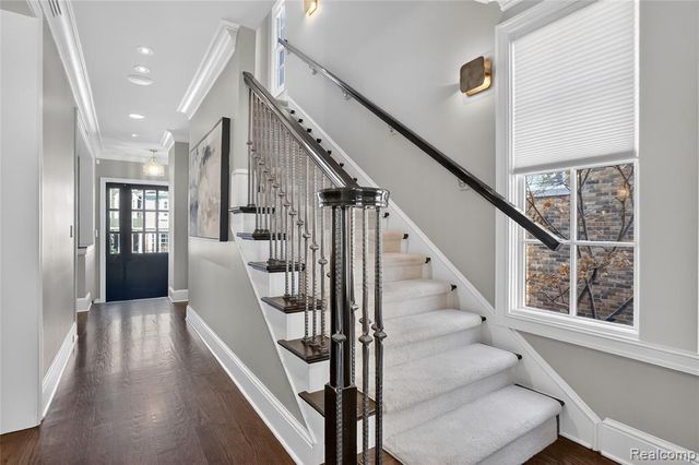 277 W Brown Street, Birmingham, MI 48009