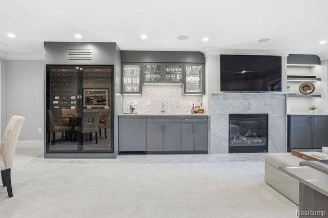 277 W Brown Street, Birmingham, MI 48009