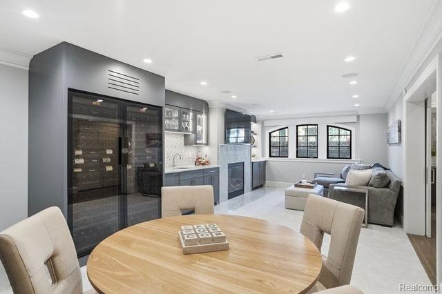 277 W Brown Street, Birmingham, MI 48009