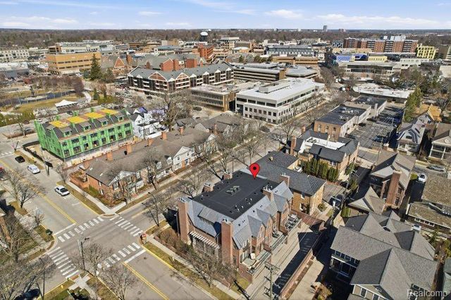 277 W Brown Street, Birmingham, MI 48009