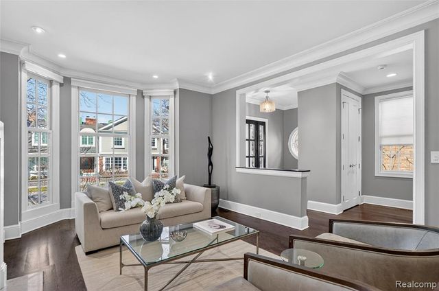 277 W Brown Street, Birmingham, MI 48009