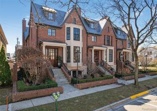 277 W Brown Street, Birmingham, MI 48009