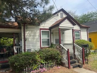 404 Hunter ST, Suffolk, VA 23434