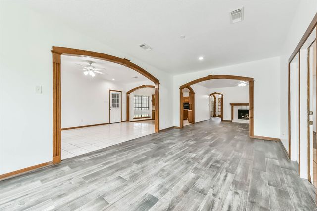 8022 17th Green Drive, Humble, TX 77346