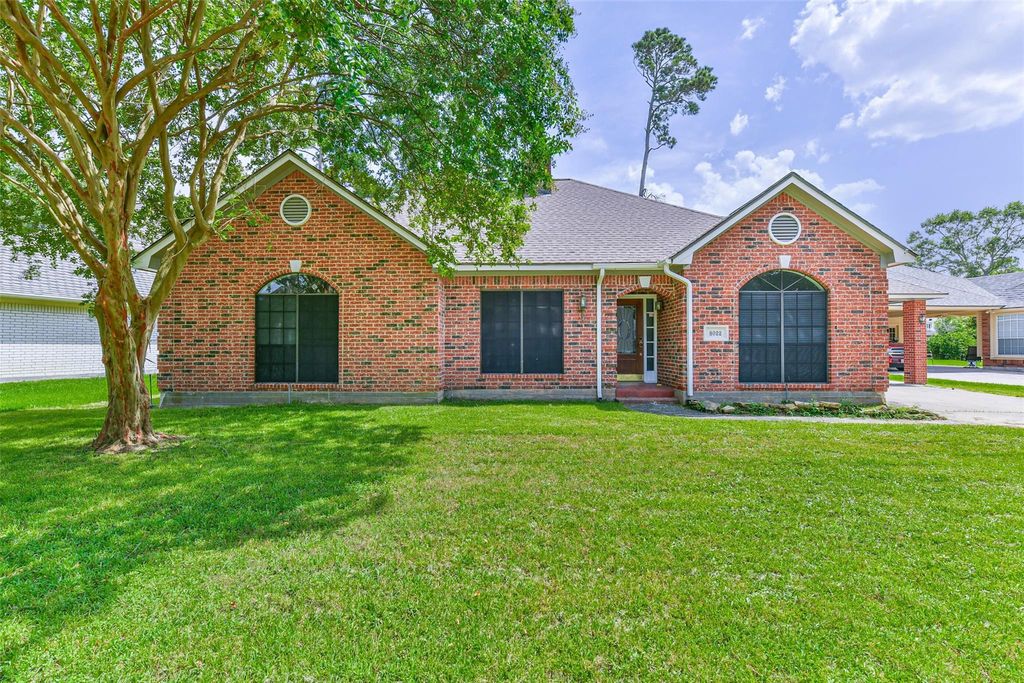 8022 17th Green Drive, Humble, TX 77346