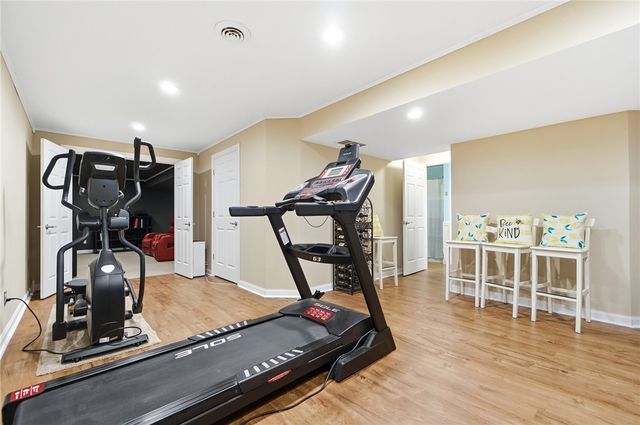 2820 Arbor Pointe Drive, Middletown, OH 45042