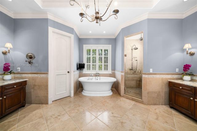 8010 Ponce De Leon Road, Miami, FL 33143