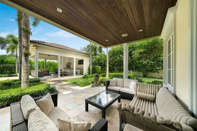 8010 Ponce De Leon Road, Miami, FL 33143