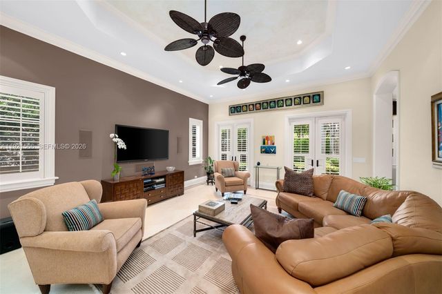 8010 Ponce De Leon Road, Miami, FL 33143