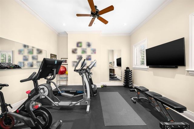 8010 Ponce De Leon Road, Miami, FL 33143